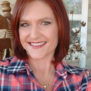 Meet your Posher, Leigh